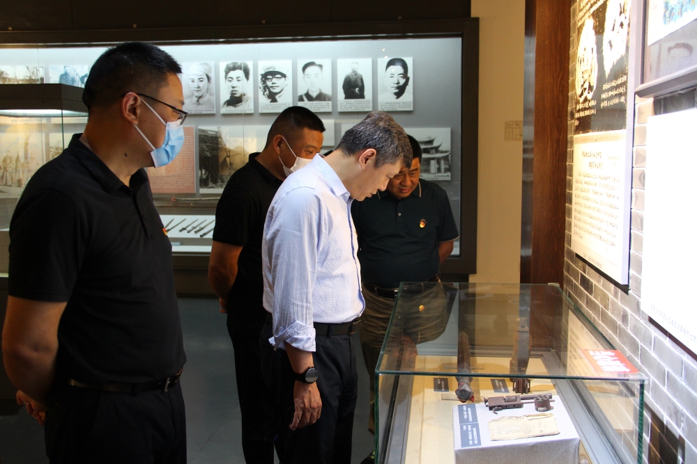 1684899850749493.jpg 2.jpg